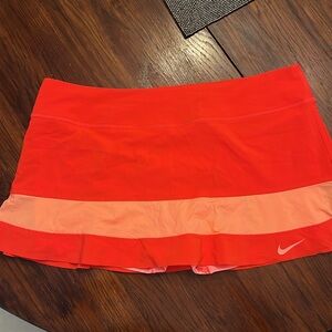 Nike Dry Fit Athletic Tennis Skirt size L in Fushia